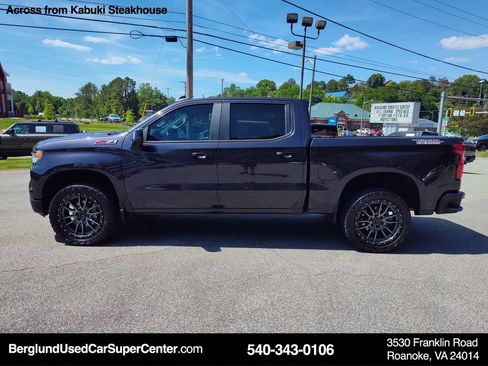 Used 2022 Chevrolet Silverado 1500 LT Trail Boss w/ LT Trail Boss Premium Package AWD/4WD image 7