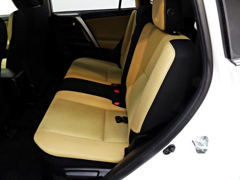 Used 2016 Toyota RAV4 XLE image 10