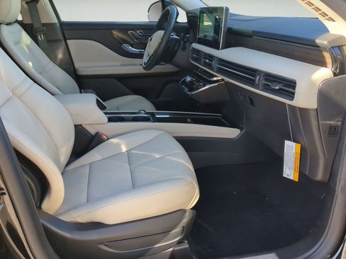 New 2026 Lincoln Corsair Reserve FWD image 24