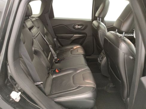 Used 2019 Jeep Cherokee Limited image 19