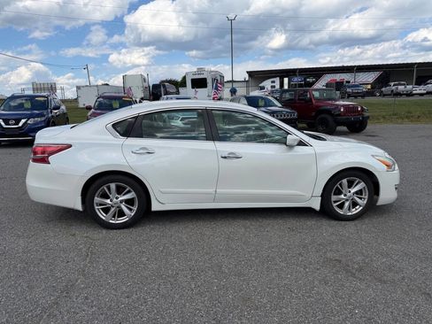 Used 2013 Nissan Altima 2.5 SV image 5