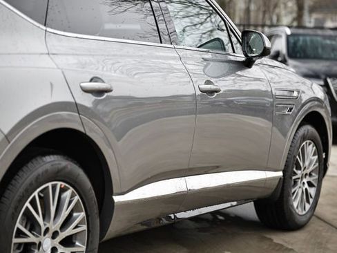 New 2026 Genesis GV80 2.5T RWD image 8