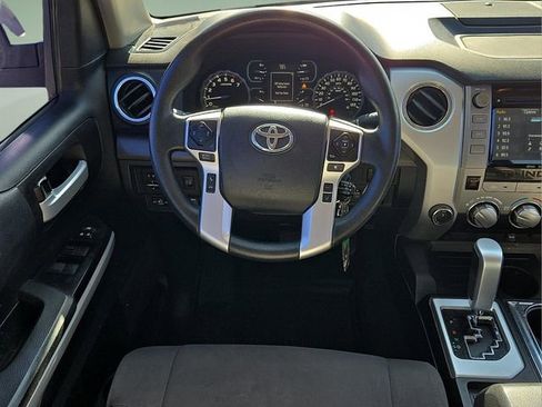 Used 2018 Toyota Tundra SR5 w/ SR5 Upgrade Package image 18