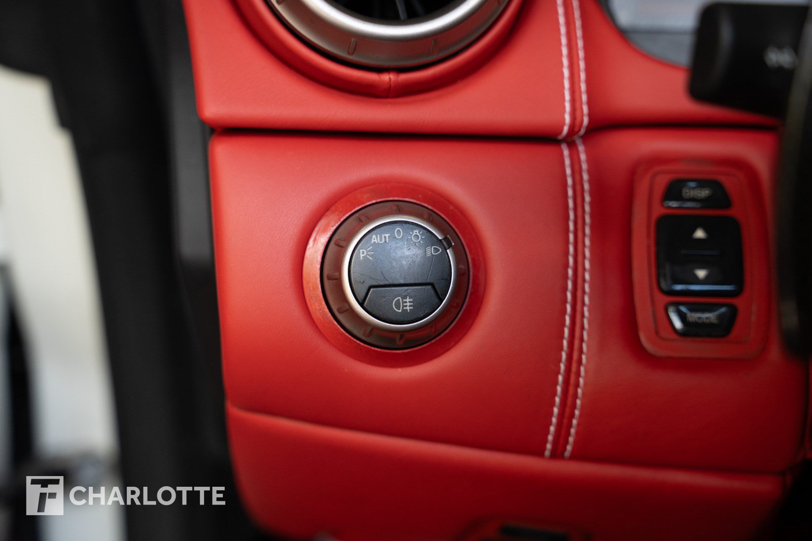 Used 2014 Ferrari California RWD image 27