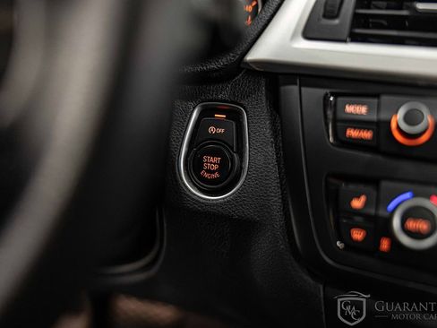 Used 2014 BMW 320i xDrive Sedan image 30