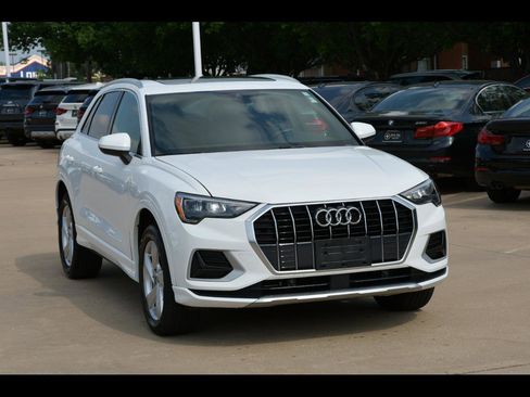 Used 2020 Audi Q3 2.0T Premium AWD/4WD image 1