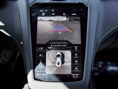 Used 2025 Lamborghini Revuelto AWD/4WD image 73