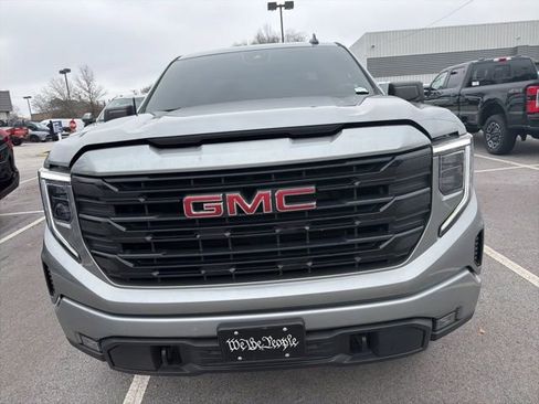 Used 2023 GMC Sierra 1500 Elevation image 2
