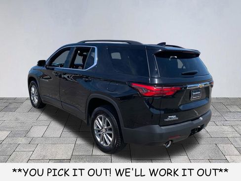 Used 2023 Chevrolet Traverse LT FWD image 5