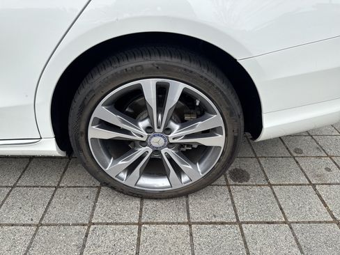 Used 2017 Mercedes-Benz C 300 4MATIC Sedan image 12