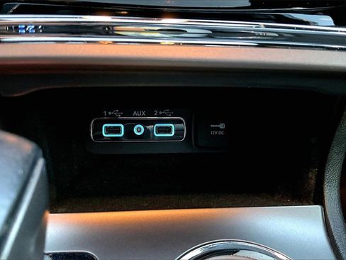 Used 2019 Jeep Grand Cherokee Laredo image 17