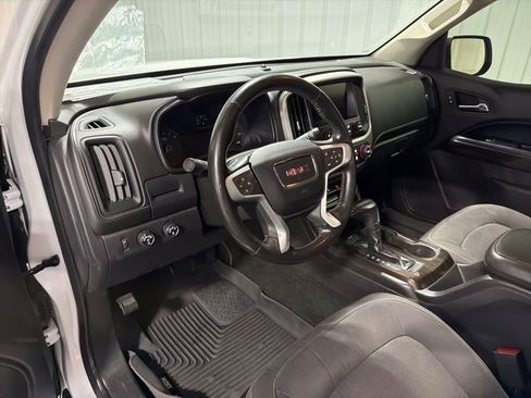 Used 2016 GMC Canyon SLE image 3