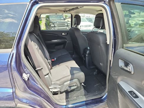 Used 2018 Dodge Journey SE image 23