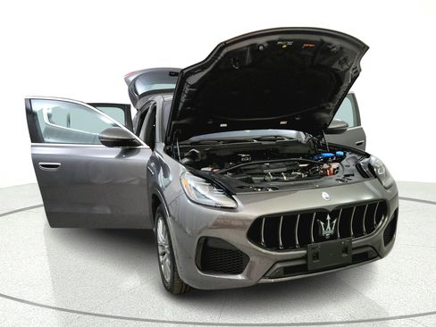 Used 2023 Maserati Grecale Modena AWD/4WD image 9