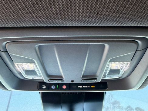 Used 2024 GMC Sierra 1500 Elevation image 20