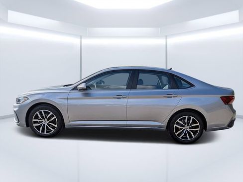 New 2026 Volkswagen Jetta SE FWD image 6