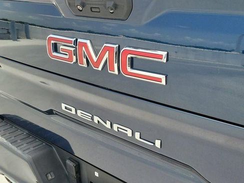 Used 2023 GMC Sierra 1500 Denali w/ Technology Package AWD/4WD image 7