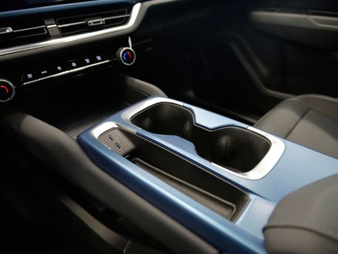 Used 2024 Chevrolet Equinox EV LT image 25