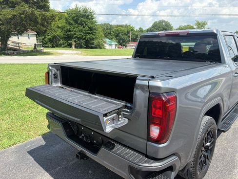 Used 2022 GMC Sierra 1500 Elevation RWD image 5