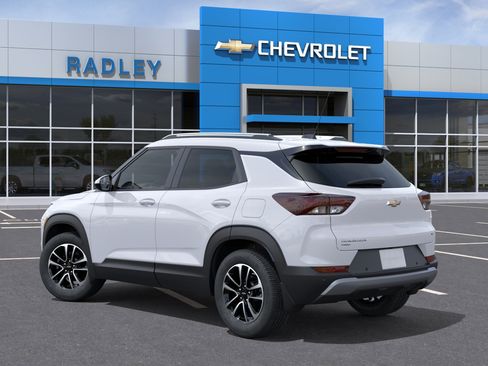 New 2026 Chevrolet TrailBlazer LT w/ Convenience Package AWD/4WD image 3