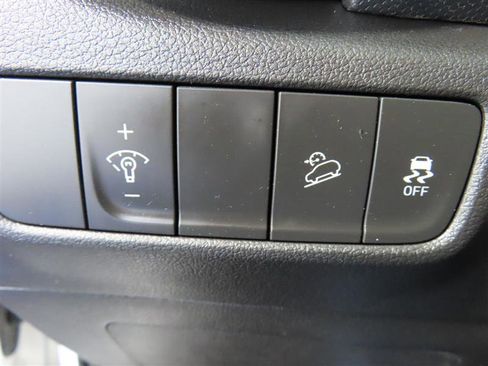 Used 2023 Hyundai Kona SEL image 18