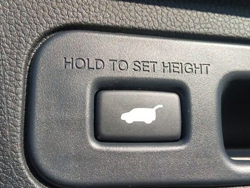 Used 2025 Honda Pilot Black Edition image 26