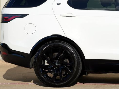 Used 2022 Land Rover Discovery HSE R-Dynamic AWD/4WD image 30