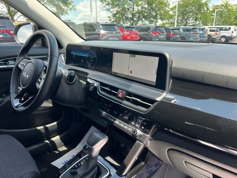Certified 2024 Kia Seltos S FWD image 33