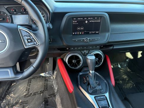 Used 2024 Chevrolet Camaro LT image 9