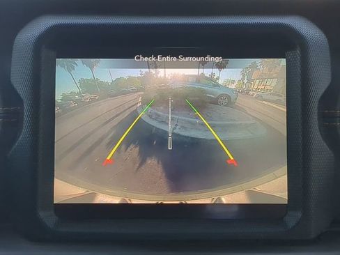 Used 2023 Jeep Wrangler Unlimited Sahara image 24