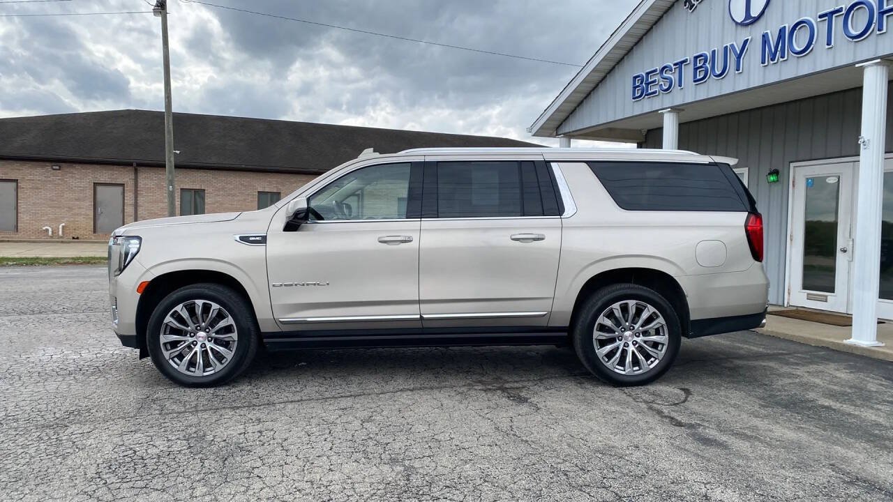 Used 2021 GMC Yukon XL Denali w/ Denali Premium Package AWD/4WD image 4