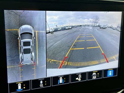 Certified 2023 Chevrolet Traverse RS w/ LPO, Floor Liner Package image 30