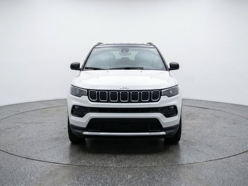 Used 2025 Jeep Compass Limited AWD/4WD image 2