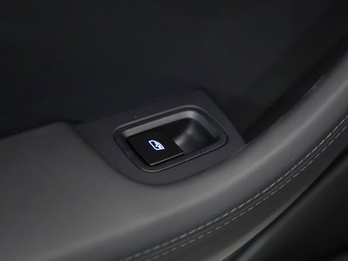 New 2026 Porsche Panamera 4 image 16