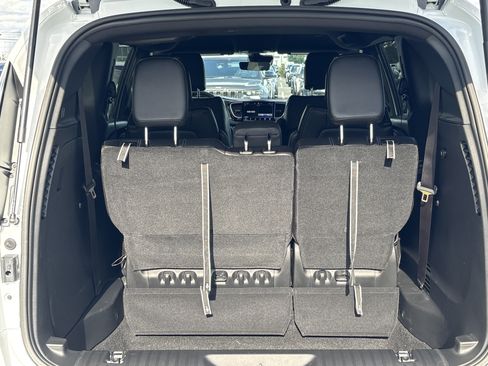 New 2026 Chrysler Voyager LX image 10