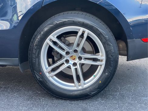 Used 2019 Porsche Macan AWD/4WD image 26