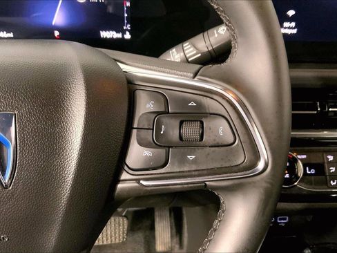 Used 2025 Buick Envista Sport Touring FWD image 19
