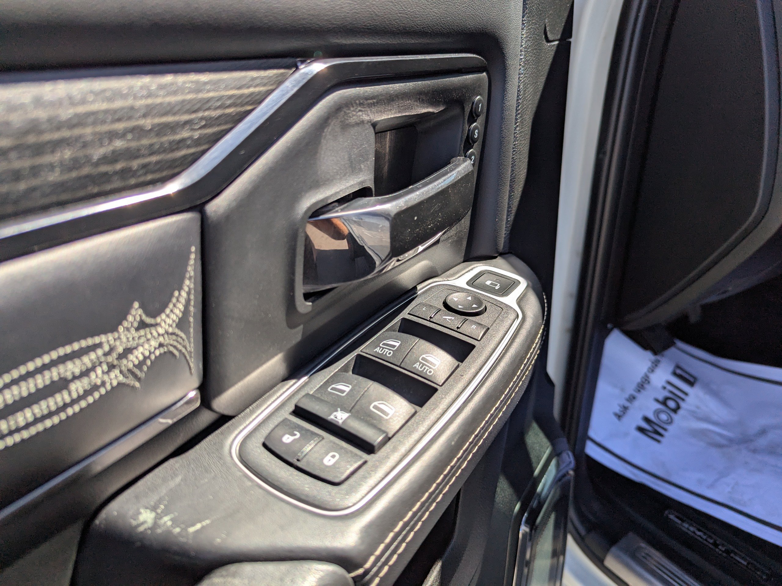 Used 2022 RAM 3500 Limited AWD/4WD image 12