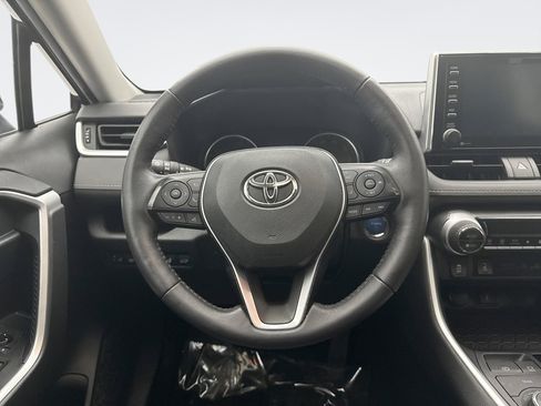 Used 2021 Toyota RAV4 XLE w/ Convenience Package AWD/4WD image 12