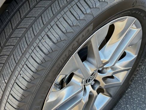 Used 2024 Toyota RAV4 XLE Premium image 13