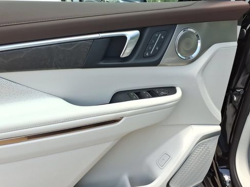 New 2026 Buick Enclave Avenir w/ Super Cruise Package AWD/4WD image 12