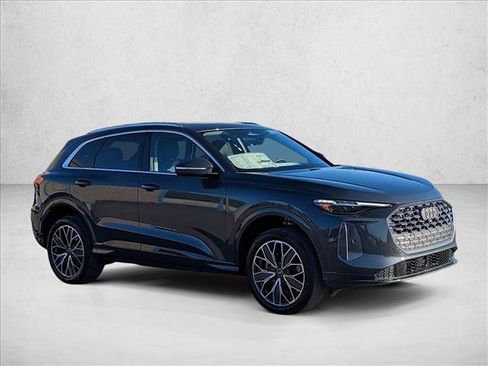Used 2025 Audi Q5 Premium Plus AWD/4WD image 6