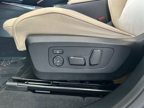 Used 2026 BMW X3 xDrive30i w/ Convenience Package AWD/4WD image 14