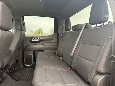 Used 2022 Chevrolet Silverado 1500 LT AWD/4WD image 14