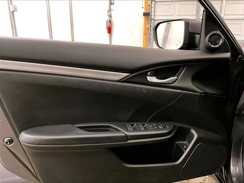 Used 2019 Honda Civic Sport image 22