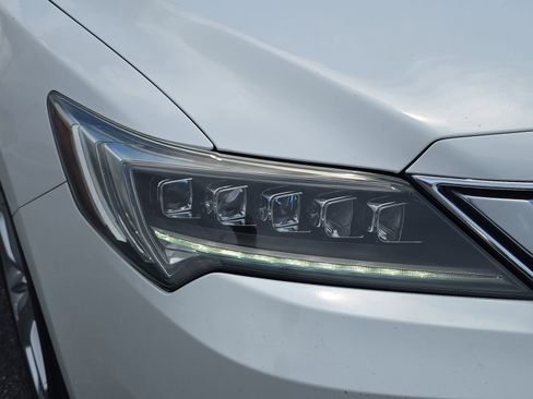 Used 2016 Acura ILX FWD image 7