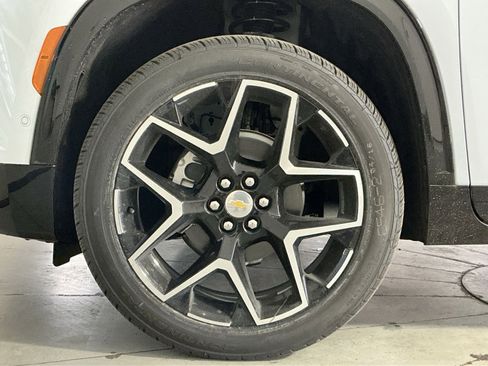 New 2026 Chevrolet Traverse High Country w/ LPO, Floor Liner Package FWD image 13