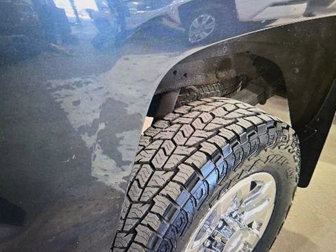 Used 2017 Chevrolet Silverado 2500 LTZ AWD/4WD image 5