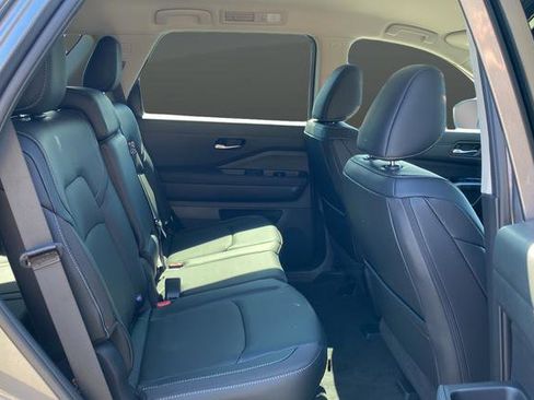 New 2026 Nissan Pathfinder SL image 23
