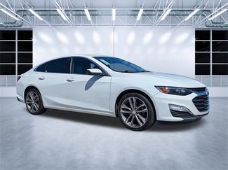 Used 2021 Chevrolet Malibu LT image 1